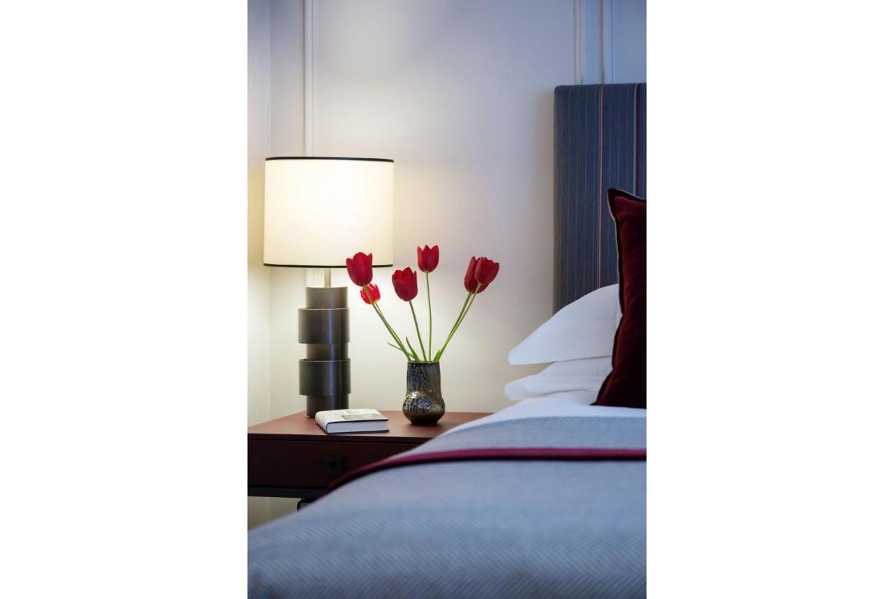 Old Parsonage Hotel Oxford Rum bild A lamp